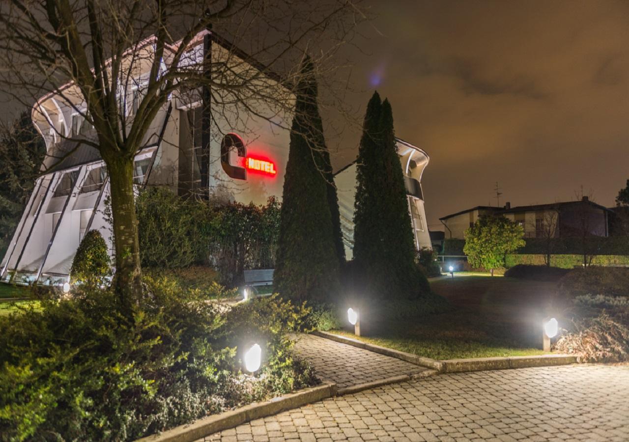 Cardano Hotel Malpensa Cardano Al Campo Exterior photo